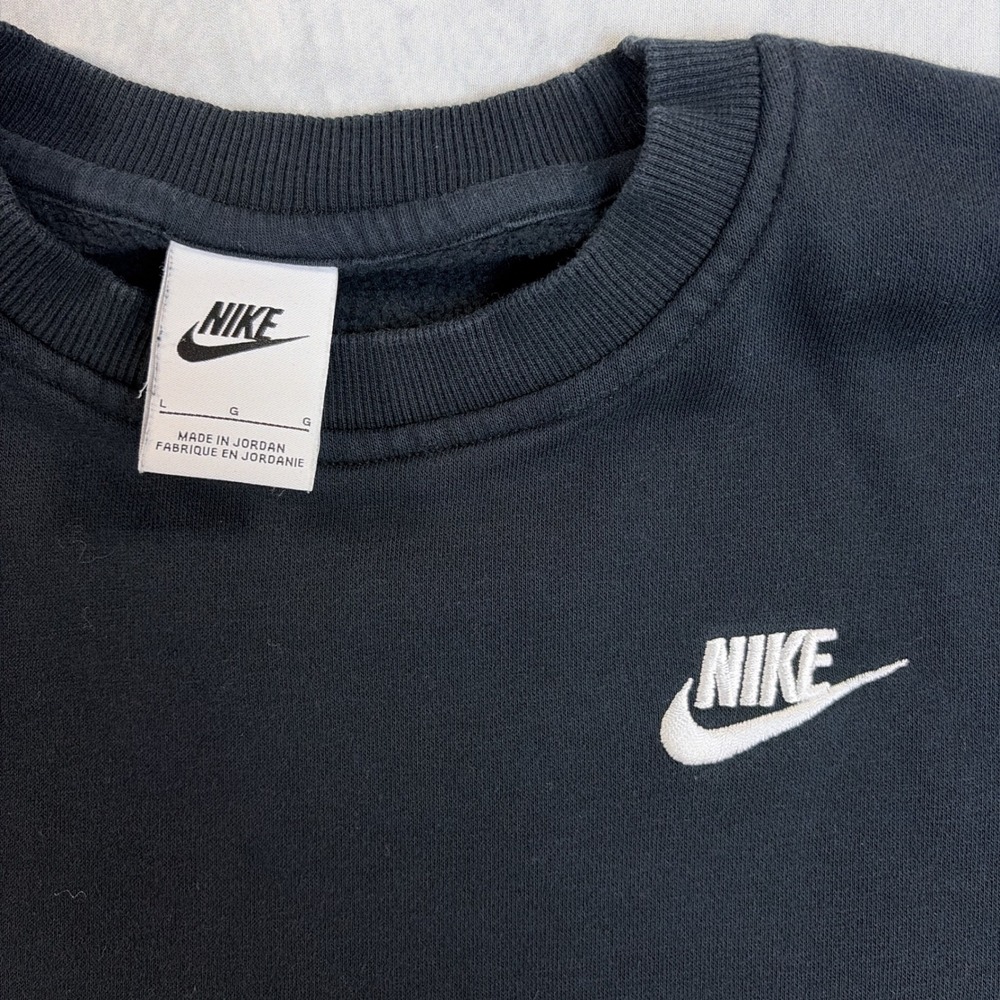 Nike Sweatshirt Womens Large Black Cropped Crewneck Fleece Pullover Logo - Picture 3 of 7